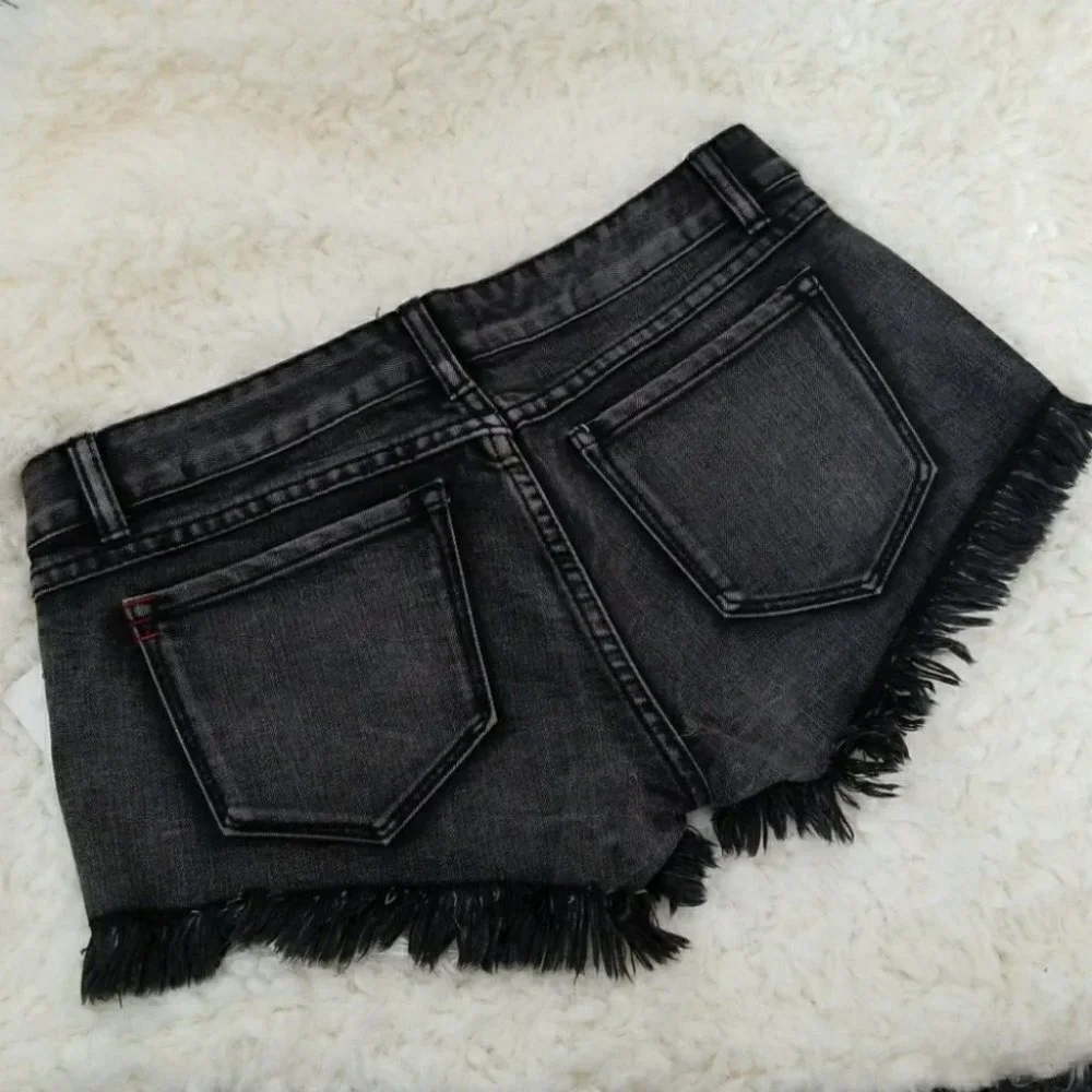 SHORTS BLACK DENIM CROCHET DETAIL SHORTS